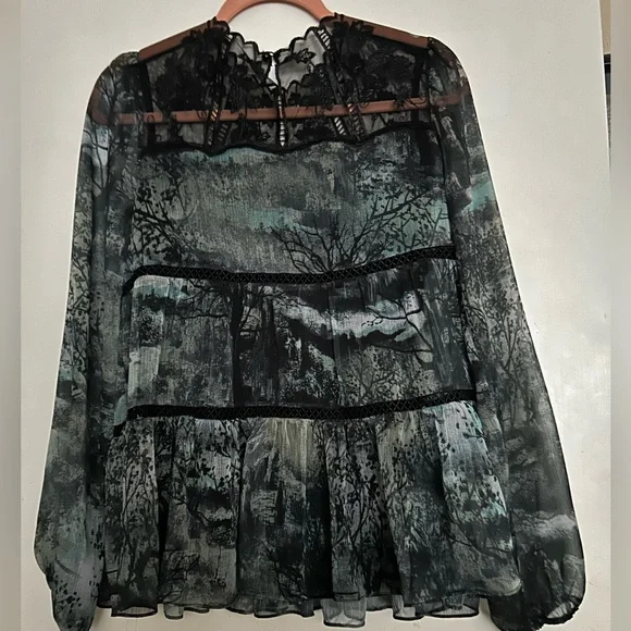 Anthropologie tiered top with black lace by Harlyn - Picture 3 of 6